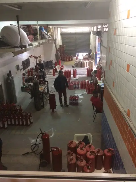 Manutenção e recarga de extintores